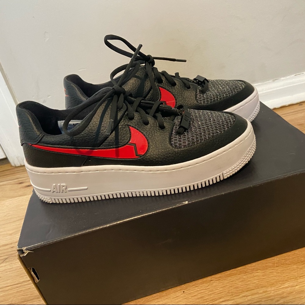 Nike Air Force woman’s sneakers